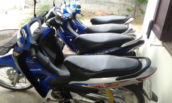 ขายเหมา 4 คันมีเล่มชุดโอนครบทุกคัน ขายเหมา 4 คันมีเล่มชุดโอนครบทุกคัน