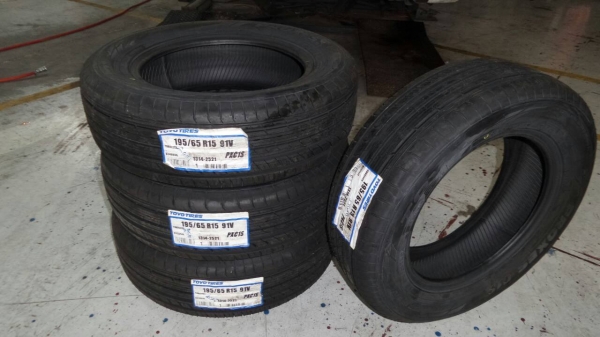 ขายยางใหม่ TOYO C1S 195/65-15 เส้นละ 3000