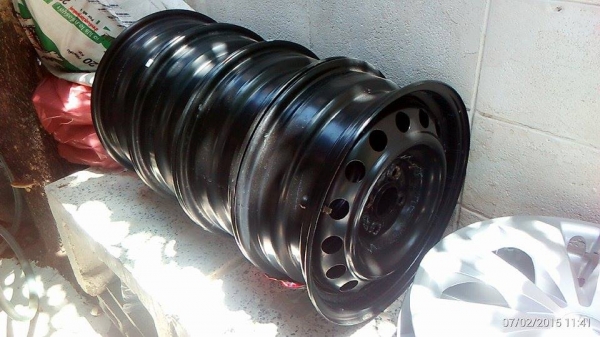 ล้อกระทะ พร้อมฝาครอบ Vios ไหม่ๆ