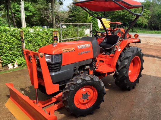 ขายรถไถKubota L3408DI (4WD) พร้อมใบมีดหน้าและผานพรวน รถพร้อมใช้งาน