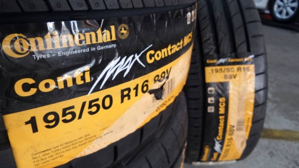 ขายยางใหม่ Continental Max Contact MC5 195/50-16 เส้นละ 2900