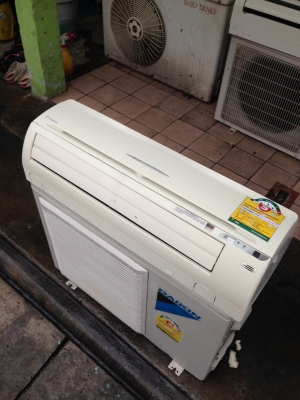 **** ขายแอร์ DAIKIN 12500 BTU สภาพสวย ****