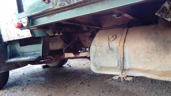 ขายรถบรรทุก 6 ล้อเทรลเลอร์หน้ายาว ISUZU 165 แรงม้า ราคา 200000