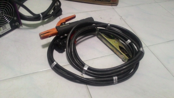 เครื่องเชื่อม Inverter iweld รุ่น MMA140-IGBT (140 แอมป์) เสียบปลั๊กไฟใช้งานได้เลยครับ ตัวนี้สภาพเกิน 95 เปอร์เซนต์ครับ ใช้ไม่กี่ครั้งแล้วเก็บไม่ได้ใช้ เครื่องเชื่อม Inverter iweld รุ่น MMA140-IGBT (140 แอมป์) เสียบปลั๊กไฟใช้งานได้เลยครับ ตัวนี้สภาพเกิน 95 เปอร์เซนต์ครับ ใช้ไม่กี่ครั้งแล้วเก็บไม่ได้ใช้