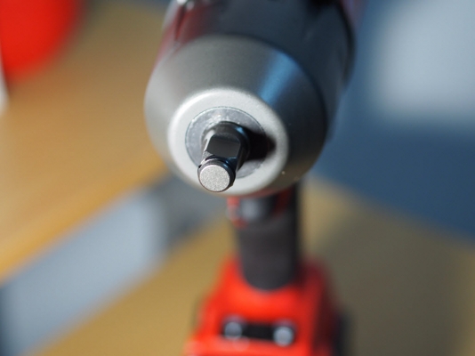 ประแจบล็อก1/2นิ้วไร้สาย Milwaukee 2763-22 พร้อมแบ็ต 4.0แอมป์ 2ก้อนแท่นชาร์จและเคสพลาสติค