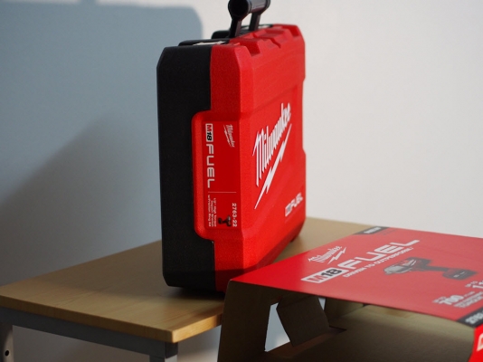 ประแจบล็อก1/2นิ้วไร้สาย Milwaukee 2763-22 พร้อมแบ็ต 4.0แอมป์ 2ก้อนแท่นชาร์จและเคสพลาสติค