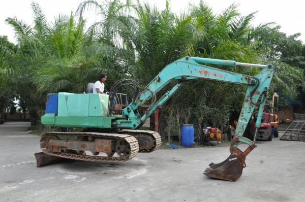 ลดกระหน่ำ!!ขายแบคโฮ KUBOTA KH45เท่า สวยเดิมจากญี่ปุ่น ทำงานสมบูรณ์ทุกระบบ รับรองไม่ผิดหวัง 260,000 เท่านั้น!!