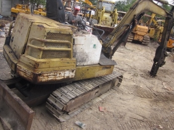 เก่านอก มาแบบเดิมๆ แน่นอนครับ รถขุด รถแบคโฮ พร้อมหัวคีบไม้ คีบเหล็ก YANMAR: B37 ปั๊มนิ้ว เทียบเท่า PC 40 แถมบุ้งกี๋ให้อีก 1 ครับ