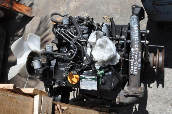 ขายเครื่ื่ื่ื่อง 3สูบ yanmarและiseki  สวยเดิมจากญี่ปุ่นยังไม่เคยใช้ในไทย 9,500เท่านั้น