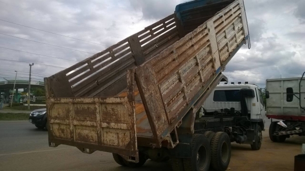 ขายไอ้หลง M6 ปี 49 คัสซีสวยตลอดเส้น เครื่องเดิม 240 แรงม้า เกียร์เดิม ช่วงล่างแน่น ยางเต็ม ระบบแอร์ครบ ทะเบียนพร้อมโอน