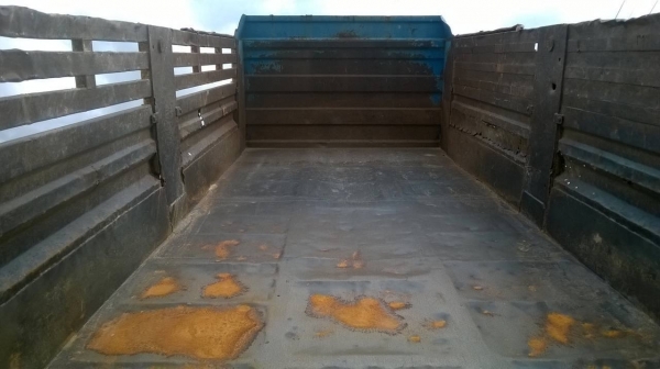 ขายไอ้หลง M6 ปี 49 คัสซีสวยตลอดเส้น เครื่องเดิม 240 แรงม้า เกียร์เดิม ช่วงล่างแน่น ยางเต็ม ระบบแอร์ครบ ทะเบียนพร้อมโอน