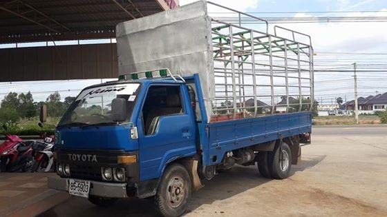 ขายรถบรรทุก6ล้อ TOYOTA DYNA115 ยาว4.30เมตร แชชซีสวย เครื่องดี เอกสารเล่มทะเบียนพร้อมโอน พรบ ครบ พร้อมคอกบรรทุกเสริมข้าง สภาพสวย