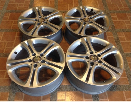 ล้อแท้ BENZ ขอบ17 สภาพใหม่มาก