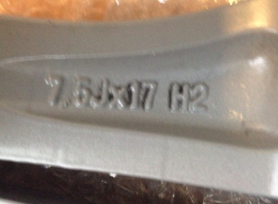 ล้อแท้ BENZ ขอบ17 สภาพใหม่มาก