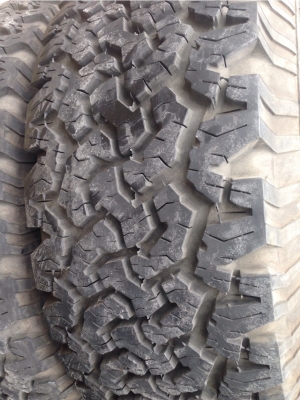 ยาง All BF goodrich 285 75 16 ปี11 ลงพื้นจริงปี13 ดอกติดหนวด ไม่มีปะ ใช้กันยาว2-3ปีสบายๆ ยาง All BF goodrich 285 75 16 ปี11 ลงพื้นจริงปี13 ดอกติดหนวด ไม่มีปะ ใช้กันยาว2-3ปีสบายๆ