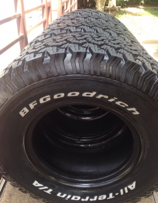 ยาง All BF goodrich 285 75 16 ปี11 ลงพื้นจริงปี13 ดอกติดหนวด ไม่มีปะ ใช้กันยาว2-3ปีสบายๆ ยาง All BF goodrich 285 75 16 ปี11 ลงพื้นจริงปี13 ดอกติดหนวด ไม่มีปะ ใช้กันยาว2-3ปีสบายๆ