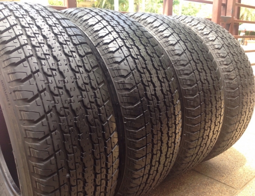 ยาง Bridgestone 255 65 17 ปี14 ดอกเต็ม ไม่มีปะ ราคาไม่แพง