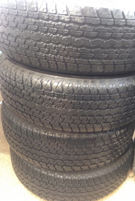 ยาง Bridgestone 255 65 17 ปี14 ดอกเต็ม ไม่มีปะ ราคาไม่แพง