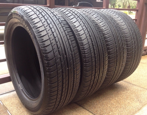 ยาง Bridgestone 205 55 17 ปี12 ดอกเต็มไม่มีปะ ราคาเบาเบา ยาง Bridgestone 205 55 17 ปี12 ดอกเต็มไม่มีปะ ราคาเบาเบา
