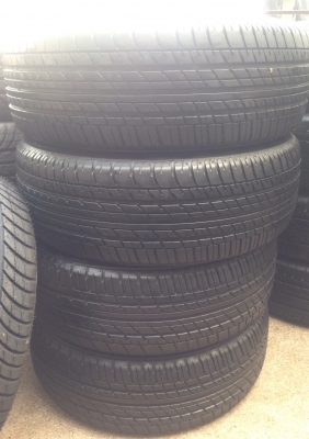 ยาง Bridgestone 205 55 17 ปี12 ดอกเต็มไม่มีปะ ราคาเบาเบา