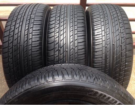 ยาง Bridgestone 205 55 17 ปี12 ดอกเต็มไม่มีปะ ราคาเบาเบา ยาง Bridgestone 205 55 17 ปี12 ดอกเต็มไม่มีปะ ราคาเบาเบา