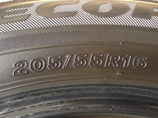 ยาง Bridgestone 205 55 16 ปี13 ดอกเยอะ เนื้อนิ่มๆ ไม่มีปะ
