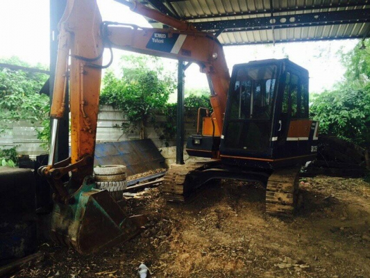 ขาย KOBELCO SK 03 สภาพสวยพร้อมใช้ ราคาต่อรองได้ ติดต่อได้ที่คุณ อ๊อฟ พิจิตร 086-737-9991