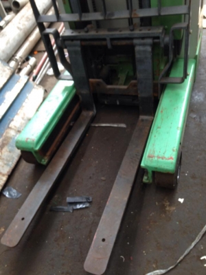 ICHIYU (นิชิยู) ยืนขับ 1.3 ตัน เสาสูง 4 เมตร เเบต 24 v