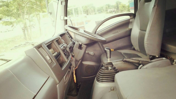 ISUZU  FTR รถสวยเหมือนใหม่จ๊ะ