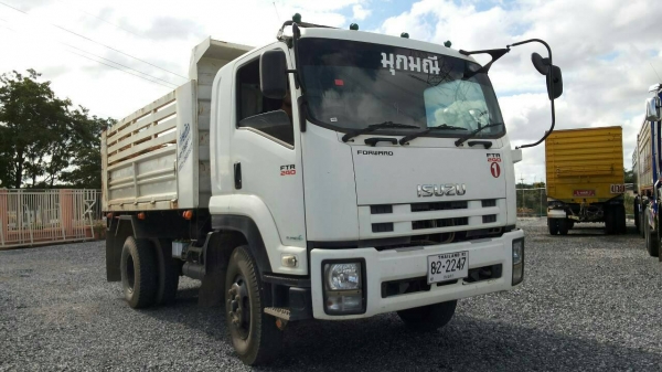 ISUZU  FTR รถสวยเหมือนใหม่จ๊ะ