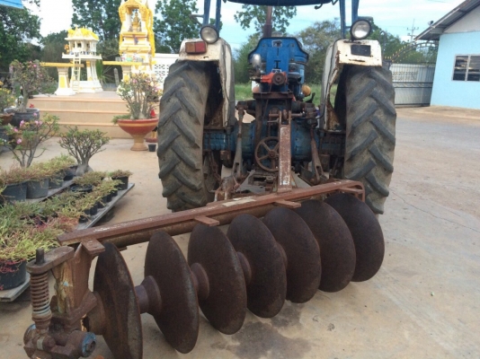 ขายด่วนรถไถฟอร์ดพร้อมใบดันผาน7 สภาพเดิมๆ สนใจติดต่อ098-4590703 ขายด่วนรถไถฟอร์ดพร้อมใบดันผาน7 สภาพเดิมๆ สนใจติดต่อ098-4590703