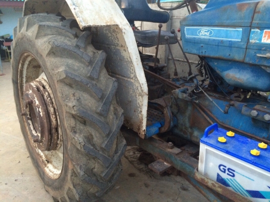 ขายด่วนรถไถฟอร์ดพร้อมใบดันผาน7 สภาพเดิมๆ สนใจติดต่อ098-4590703 ขายด่วนรถไถฟอร์ดพร้อมใบดันผาน7 สภาพเดิมๆ สนใจติดต่อ098-4590703