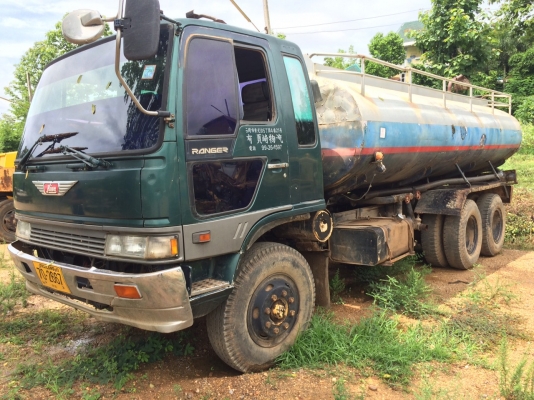 ขายรถบรรทุกน้ำ HINO 226 10 ล้อ 2 เพลา