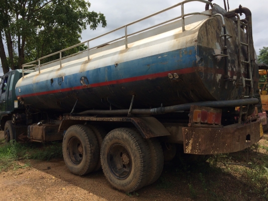 ขายรถบรรทุกน้ำ HINO 226 10 ล้อ 2 เพลา