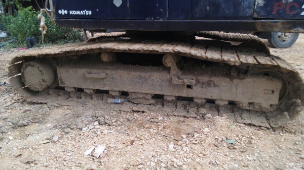 รถขุดPc200-5. คอนโทนสั้น ซีเรียล 62400. มีแอร์ ไฟตัด. รถสภาพดี พร้อมใช้