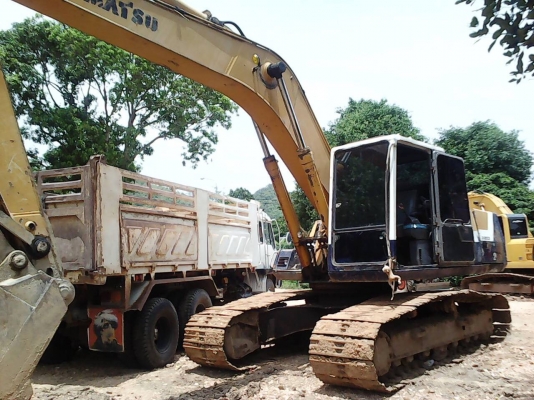 รถขุดPc200-5. คอนโทนสั้น ซีเรียล 62400. มีแอร์ ไฟตัด. รถสภาพดี พร้อมใช้