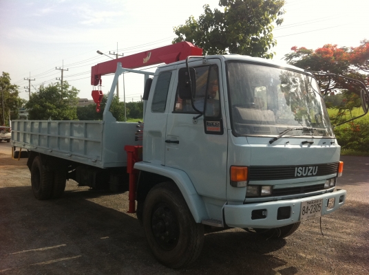 ISUZU ROCKY เทรน Tadano 3 ตัน 3 ปลอก