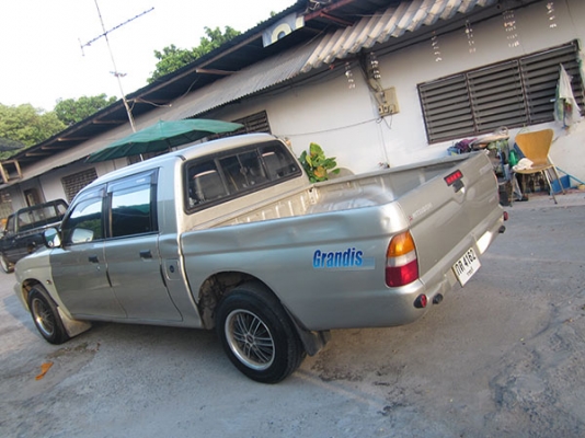 Mitsubishi Starda Grandis 2.8 GLX 2001 ถูกๆ Mitsubishi Starda Grandis 2.8 GLX 2001 ถูกๆ