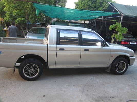 Mitsubishi Starda Grandis 2.8 GLX 2001 ถูกๆ Mitsubishi Starda Grandis 2.8 GLX 2001 ถูกๆ