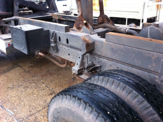 ISUZU NPR 130 แรง TURBO ปี 49 ดั๊ม SAMMIT