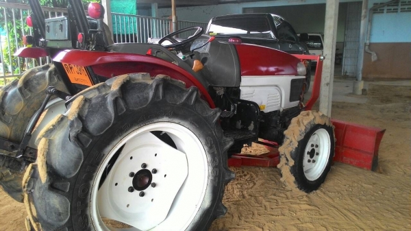 ขายรถไถ  YANMAR EX352T พร้อมดันหน้า อ.แกลง จ.ระยองราคา 195,000  สอบถาม 0818618678 id line=carbonthai id line=0818618678