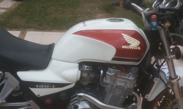 cb 1300 ปี 2002  อินวอย สรรพสามิตร แท้ 125,000 บาท พร้อมส่ง