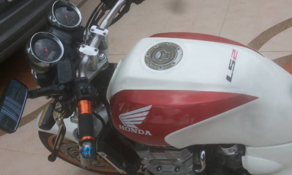 cb 1300 ปี 2002  อินวอย สรรพสามิตร แท้ 125,000 บาท พร้อมส่ง