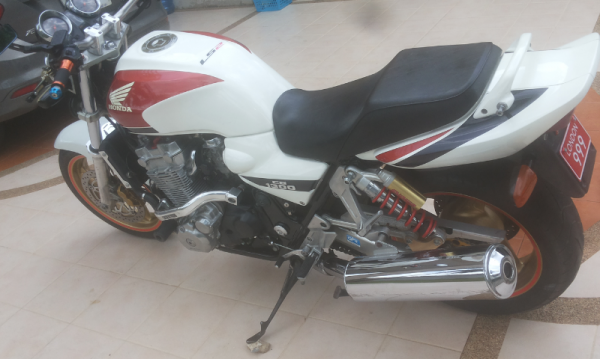 cb 1300 ปี 2002  อินวอย สรรพสามิตร แท้ 125,000 บาท พร้อมส่ง