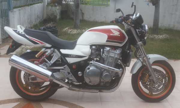 cb 1300 ปี 2002  อินวอย สรรพสามิตร แท้ 125,000 บาท พร้อมส่ง