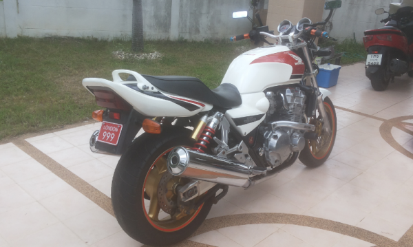 cb 1300 ปี 2002  อินวอย สรรพสามิตร แท้ 125,000 บาท พร้อมส่ง