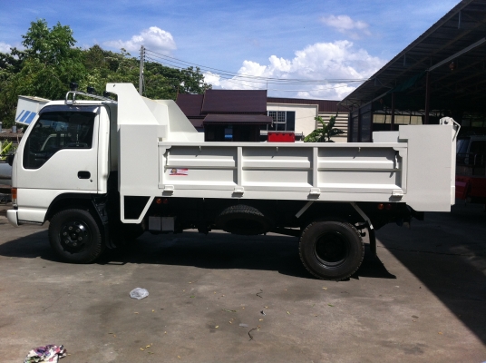 ขาย!!!  รถกระบะดั้ม 6 ล้อ NPR เครื่อง 4HK สภาพดีมาก