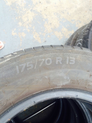 ขายยางขอบ13" 175/70R13 ปี13(2513) สวยๆทั้ง4เส้นขาย1,80