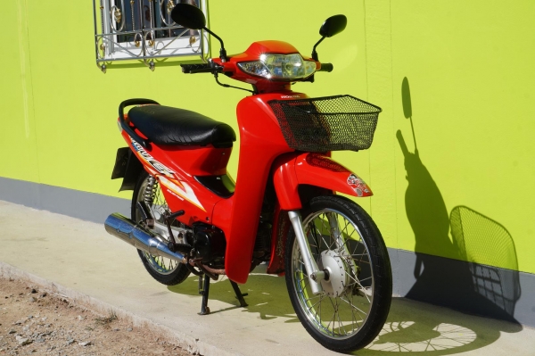 ขาย Honda wave 100 ปี46 เดิมๆเครื่องดีมาก ทะเบียนพร้อมโอนเอกสารครบภาษี 2558