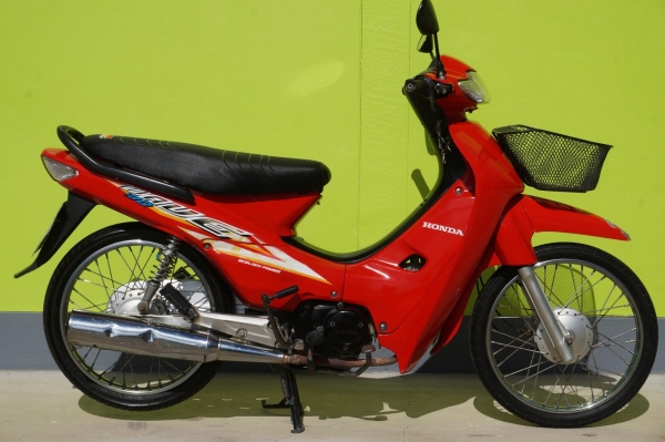 ขาย Honda wave 100 ปี46 เดิมๆเครื่องดีมาก ทะเบียนพร้อมโอนเอกสารครบภาษี 2558